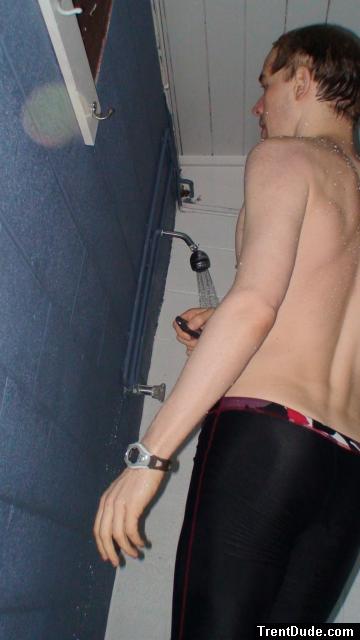 about to shower - Nike Swim Aquaburst Jammer - Varsity Red - 34 (rear)