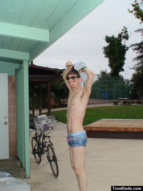 Ibiza Swim brief from Ami Sanzui.com (drying off after a swim)