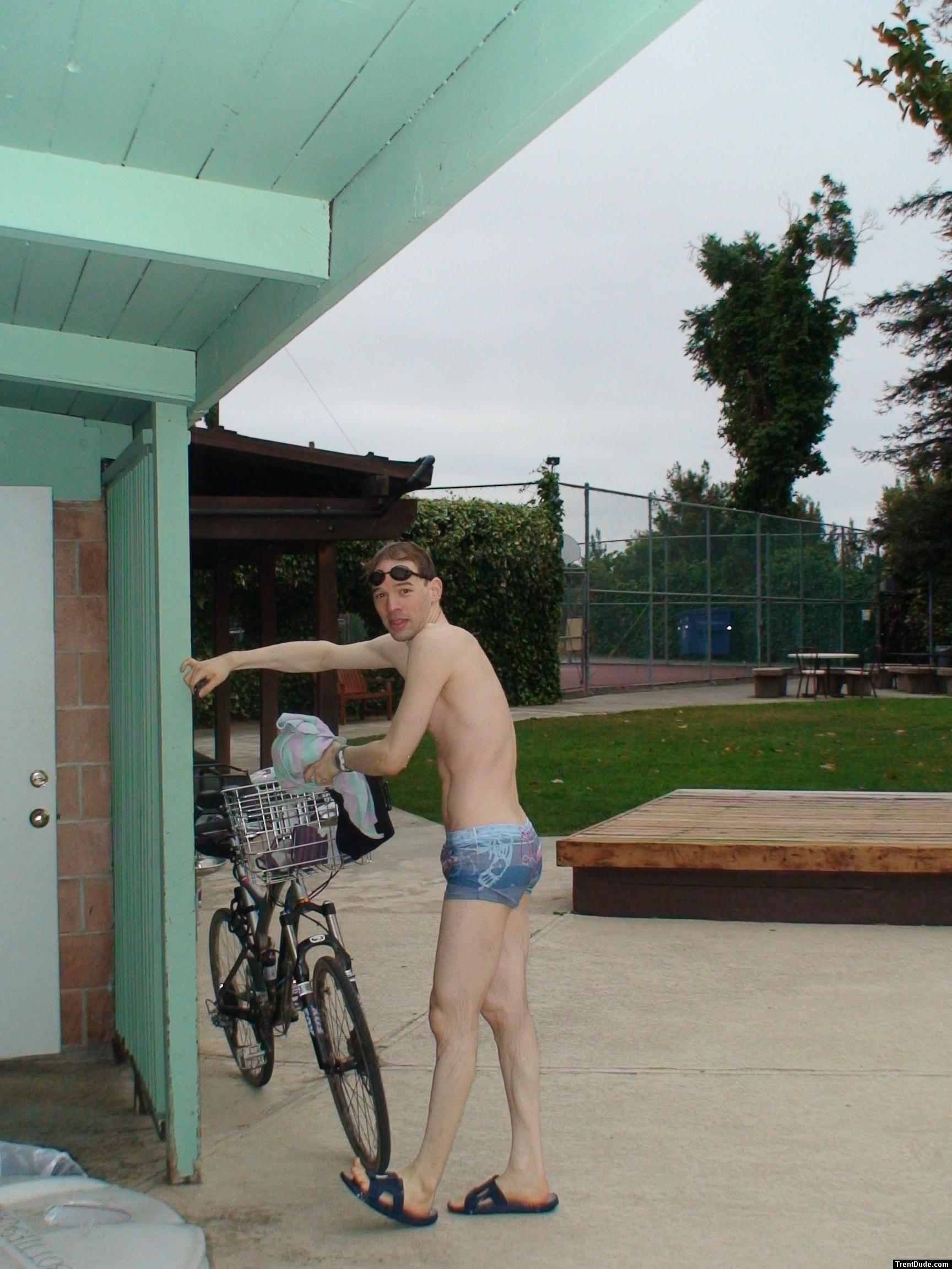 Ibiza Swim brief from Ami Sanzui.com (drying off after a swim)