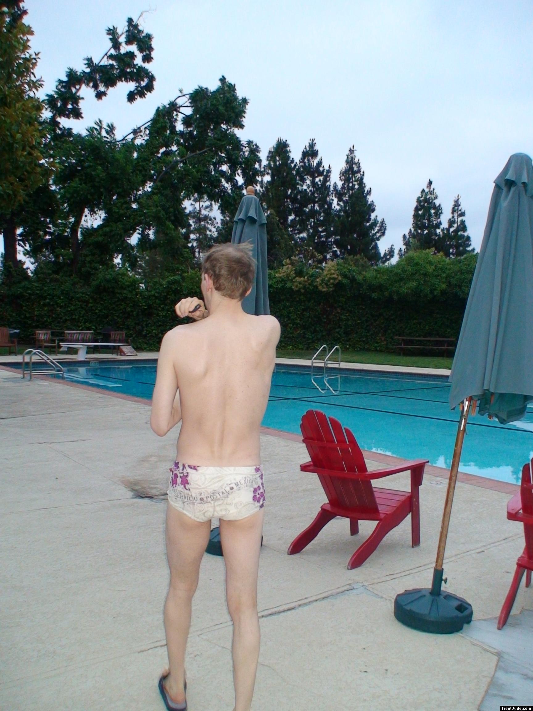 Mexicano swim brief from Ami Sanzuri.com (legs,rear)