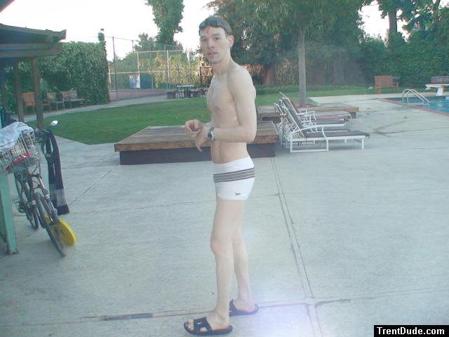 DSC01128-white-square-leg-speedo-trentdude-dot-com.jpg