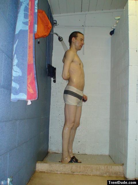 DSC01168-white-square-leg-speedo-trentdude-dot-com.jpg