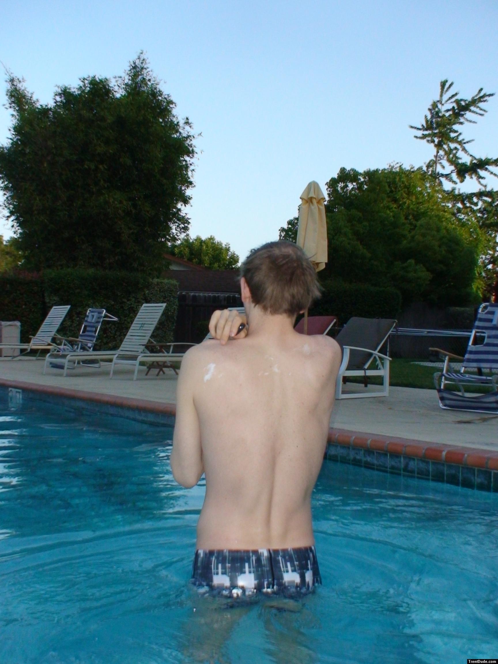 DSC00403-geo-block-swim-brief-TRENTDUDE-DOT-COM.JPG