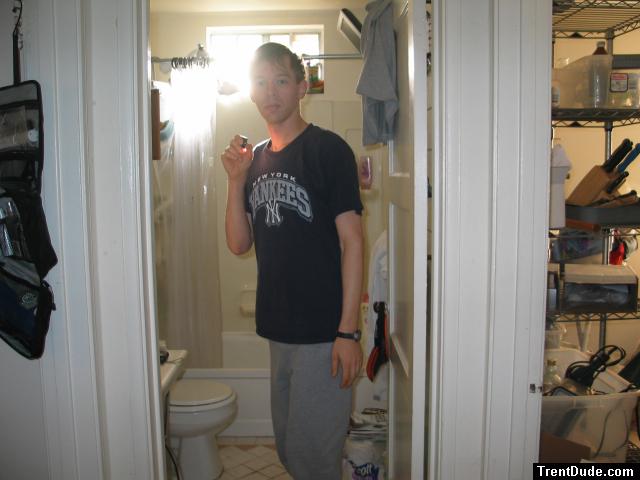 Trent in NY Yankes shirt & grey sweats