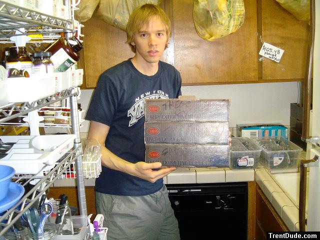 Blueberries, blue yankees t-shirt, and grey shorts!