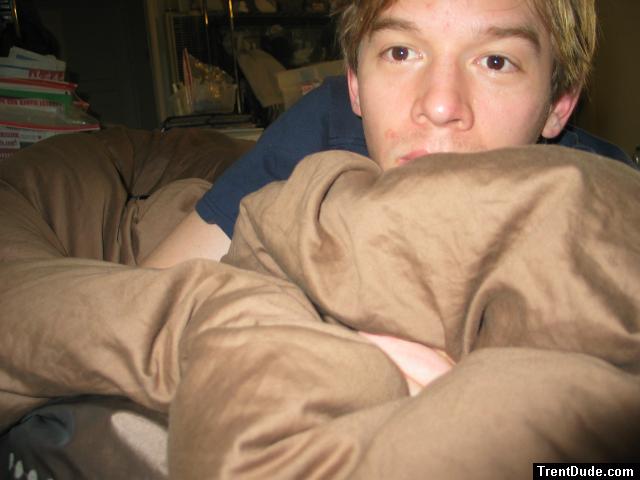 Face in bed