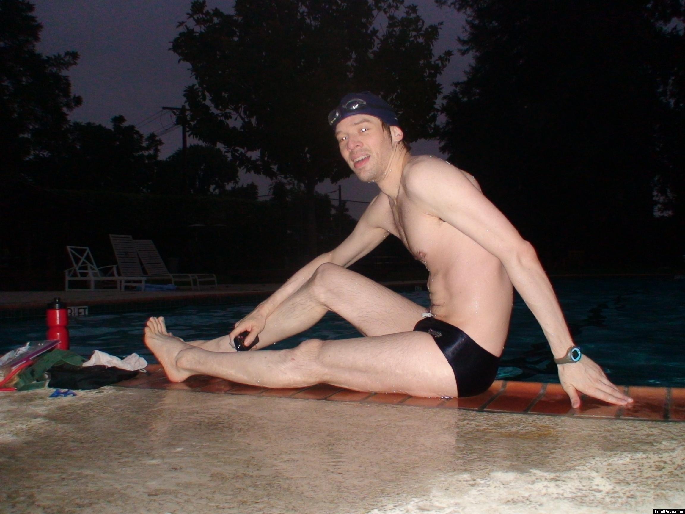 Swim team speedo size 30 inch (feet)