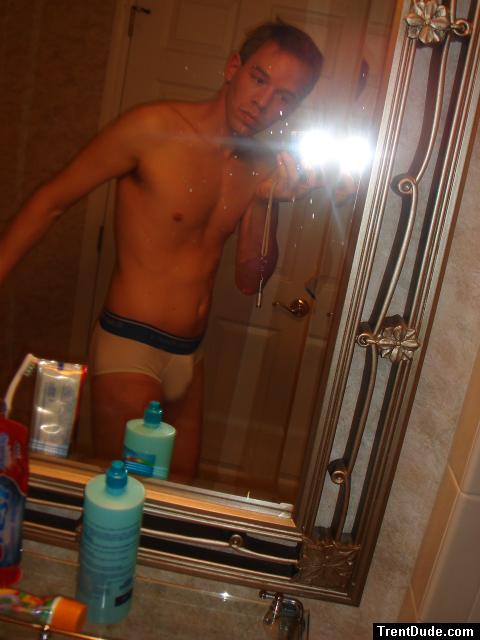 Jockey Sport in Hotel Room