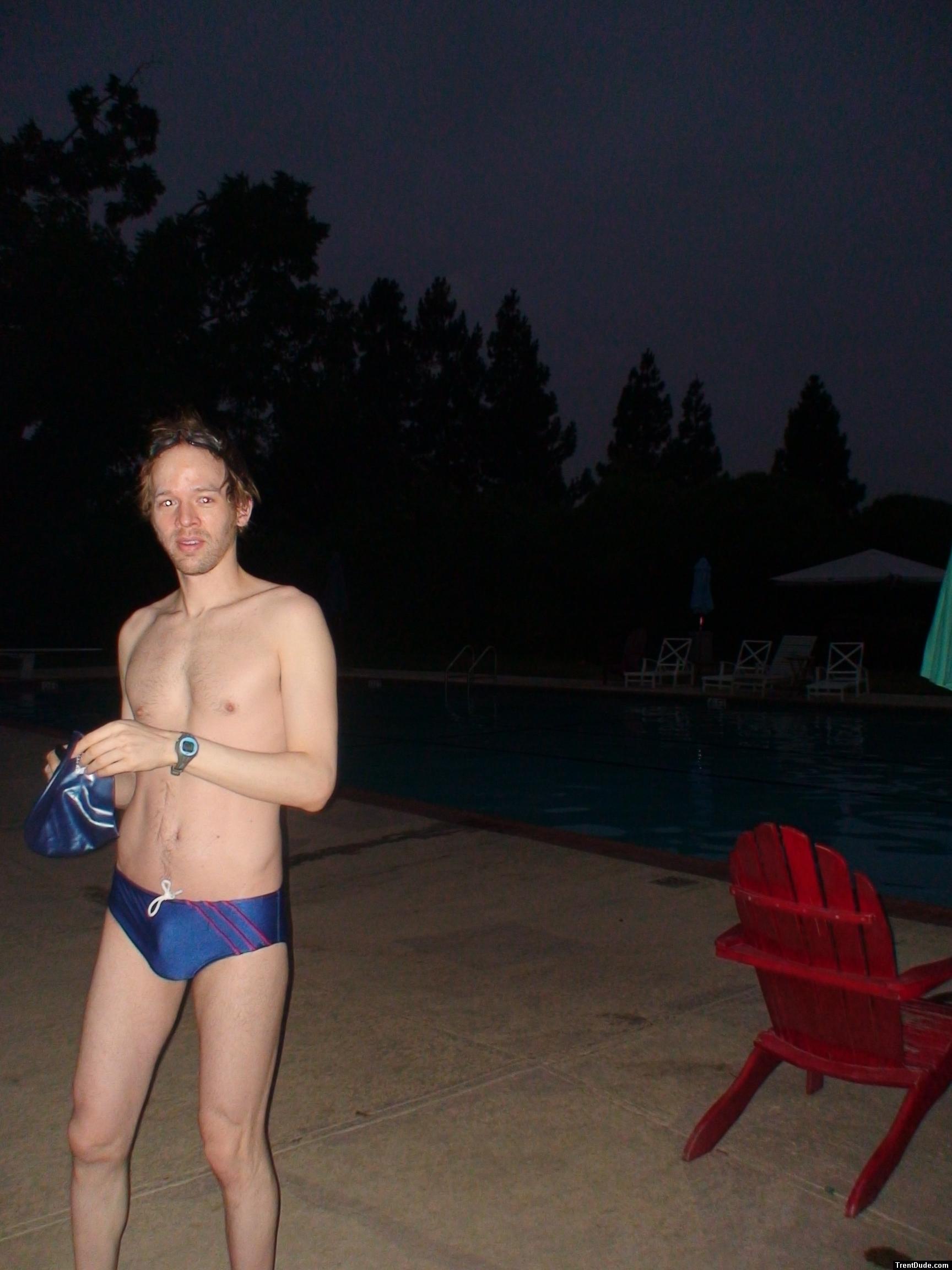 Blue speed / red stripe morning swim