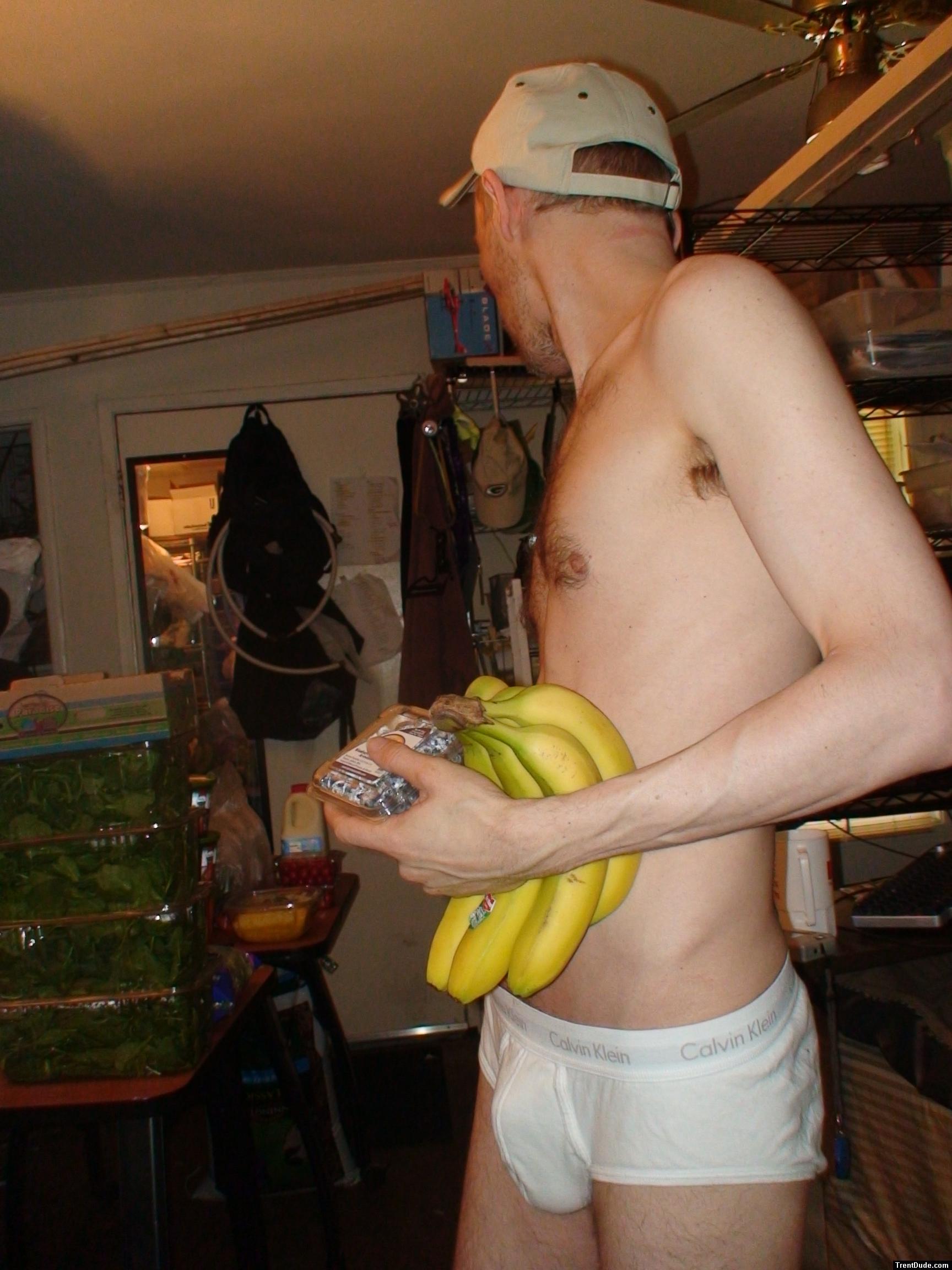 bulging handful of bananas