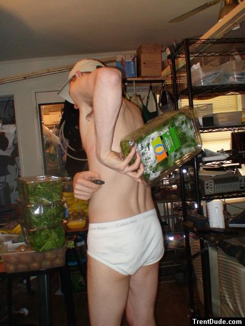 This spinach isn't tainted