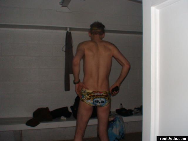 XTG Strong survive (skull on the back)