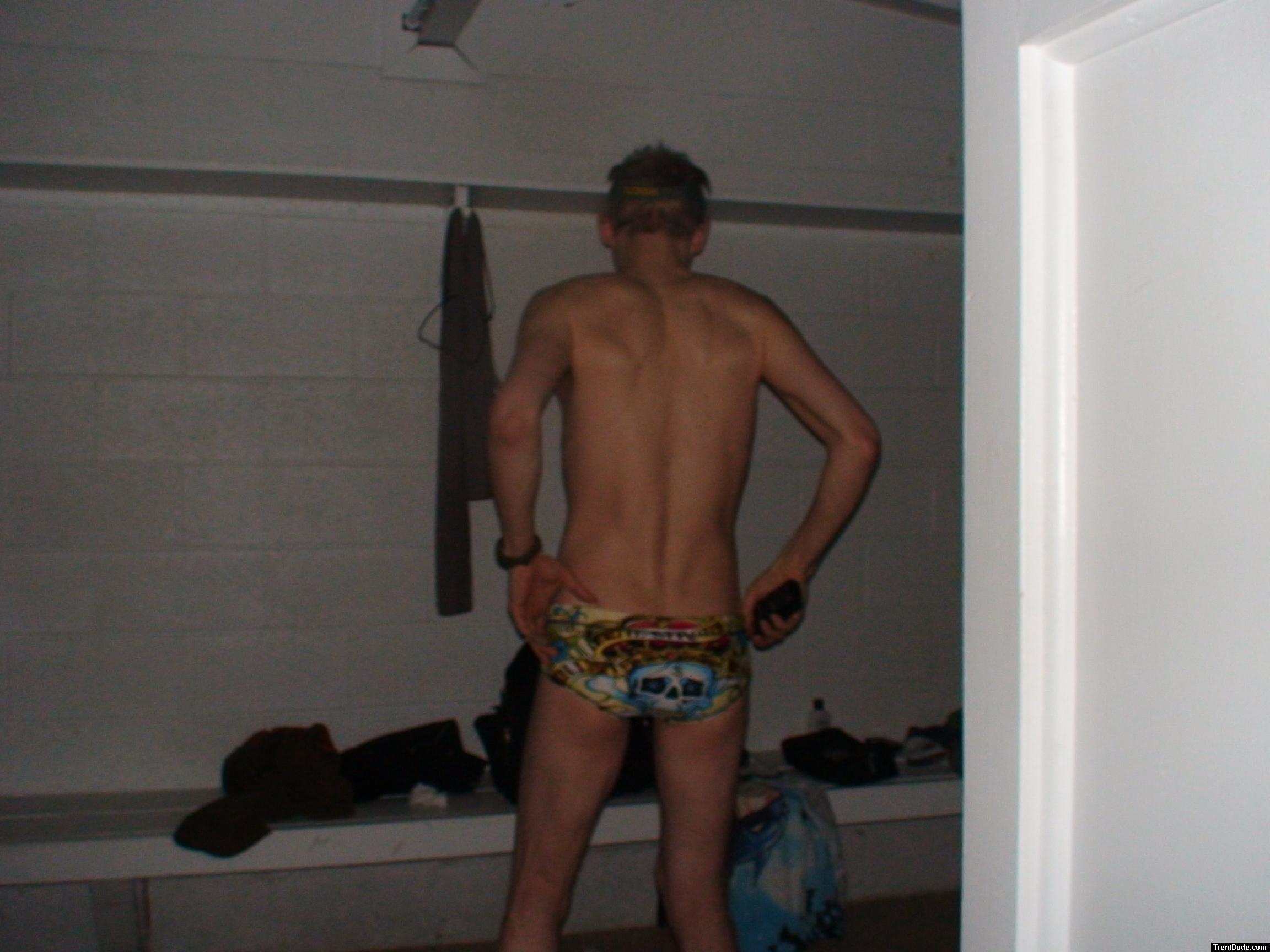 XTG Strong survive (skull on the back)