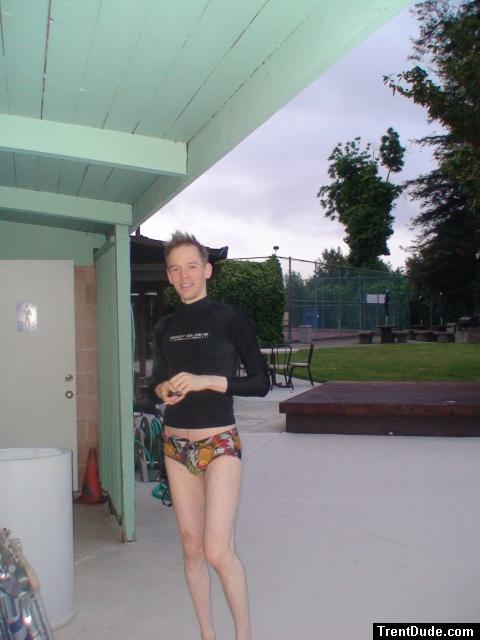 XTG Aquarium swim brief and body glove rash guard shirt