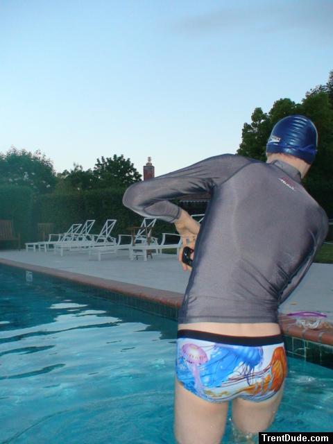 Jelly fish in the rear (XTG "Ocean" swim brief from Spain)