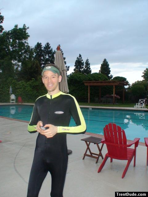 This is a very lite wetsuit that protects from UV rays