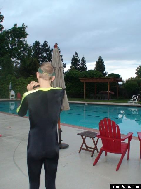 This is a very lite wetsuit that protects from UV rays