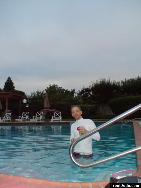 Dolfin Jammer at the pool