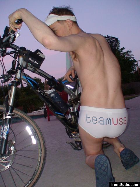 Team USA logo - teamm8 speedo