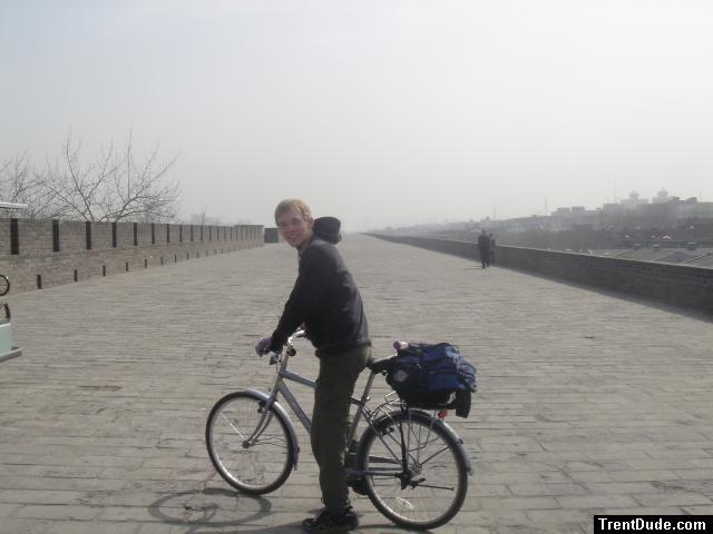 Biking Across China - Xi'an city Wall - Trent !