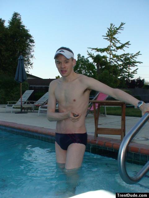 smile - Blue/Red stripes Speedo - bulge