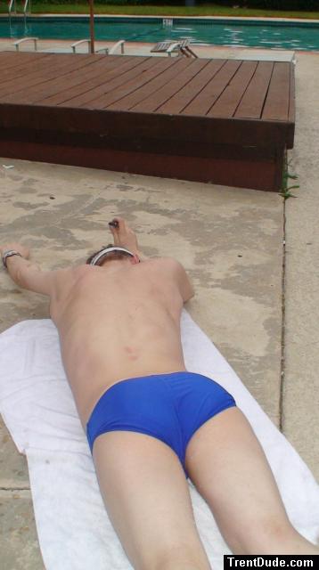 butt in the air while doing a push-up (Nike Swim Core Solids Brief)!!