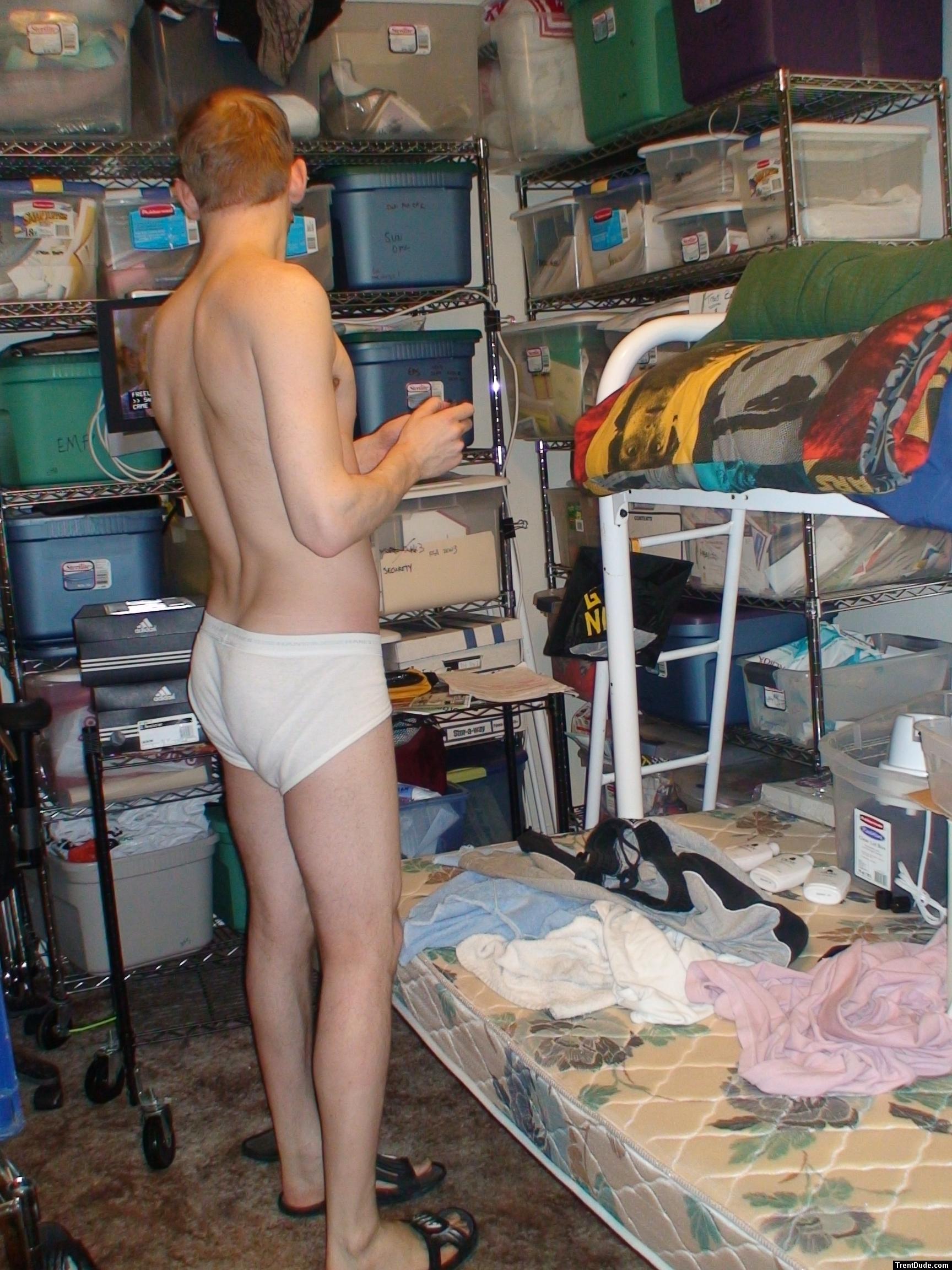 hanes tightey whitey (butt!)