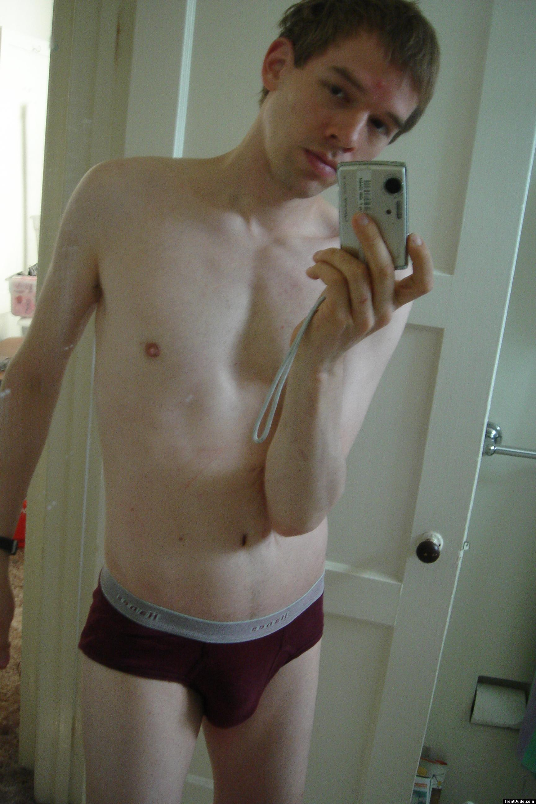 Red Hanes / tan hair