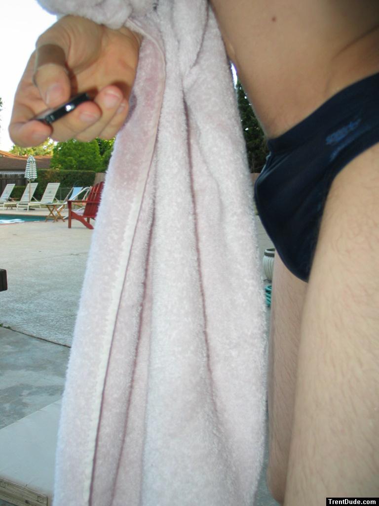 Closeup of the speedo logo (Speedo Solar 1" Swim Brief from Macys.com)