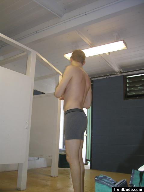 Round rear in grey boxer briefs